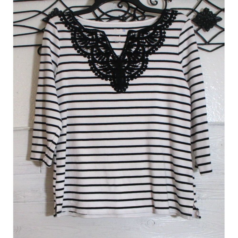 Croft & Barrow Women's Knit Top Size M Black Striped Round Neck Long Sleeve